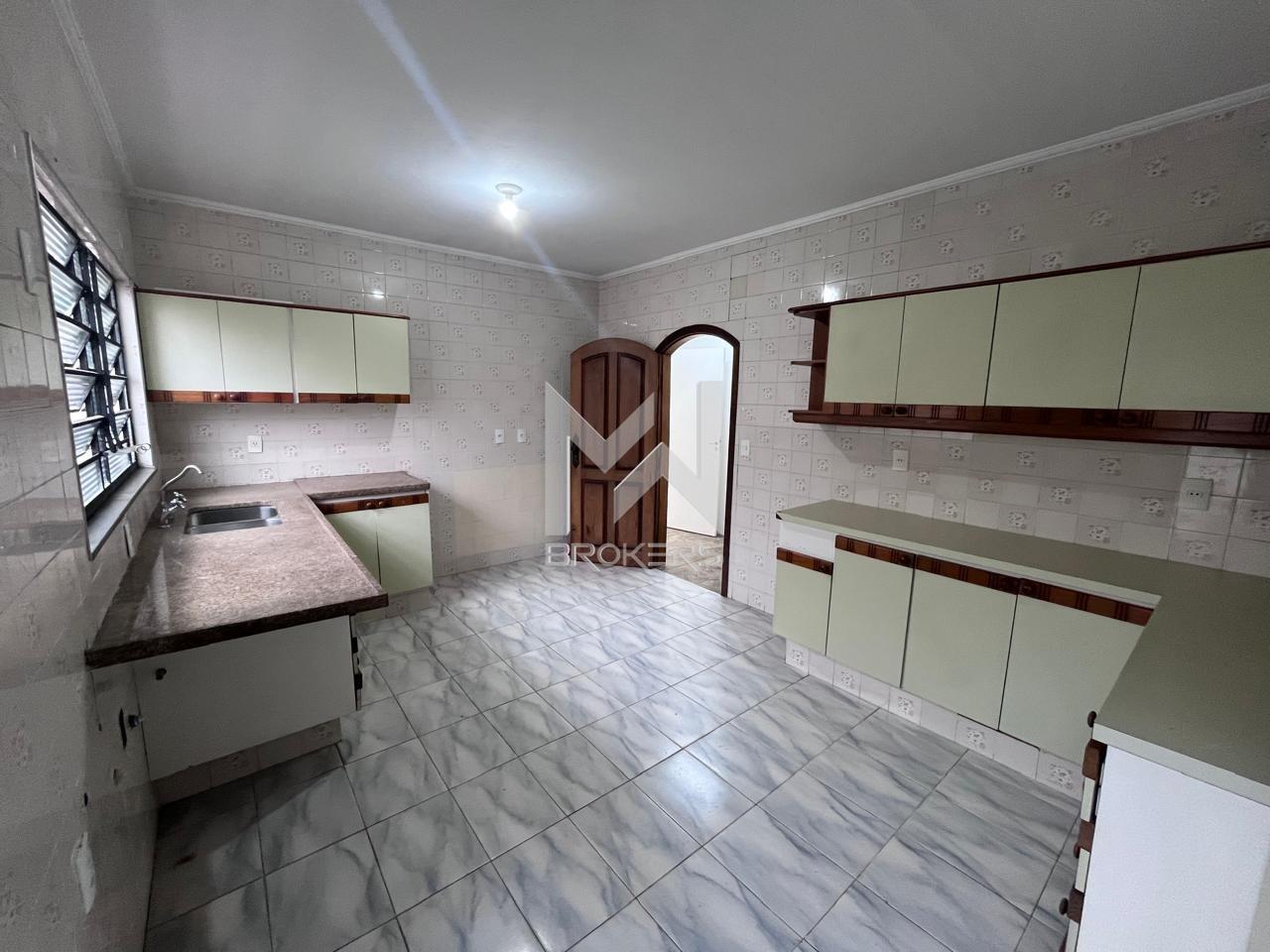 Casa para aluguel no Parque Nova Suiça: Cozinha