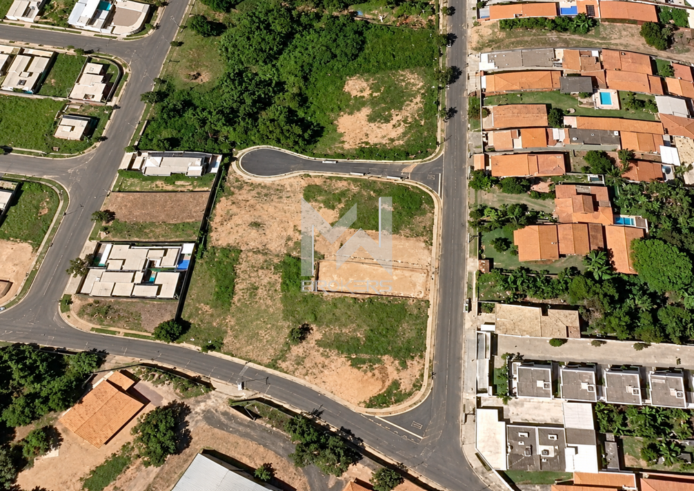Terreno à venda no Bosque: Terreno