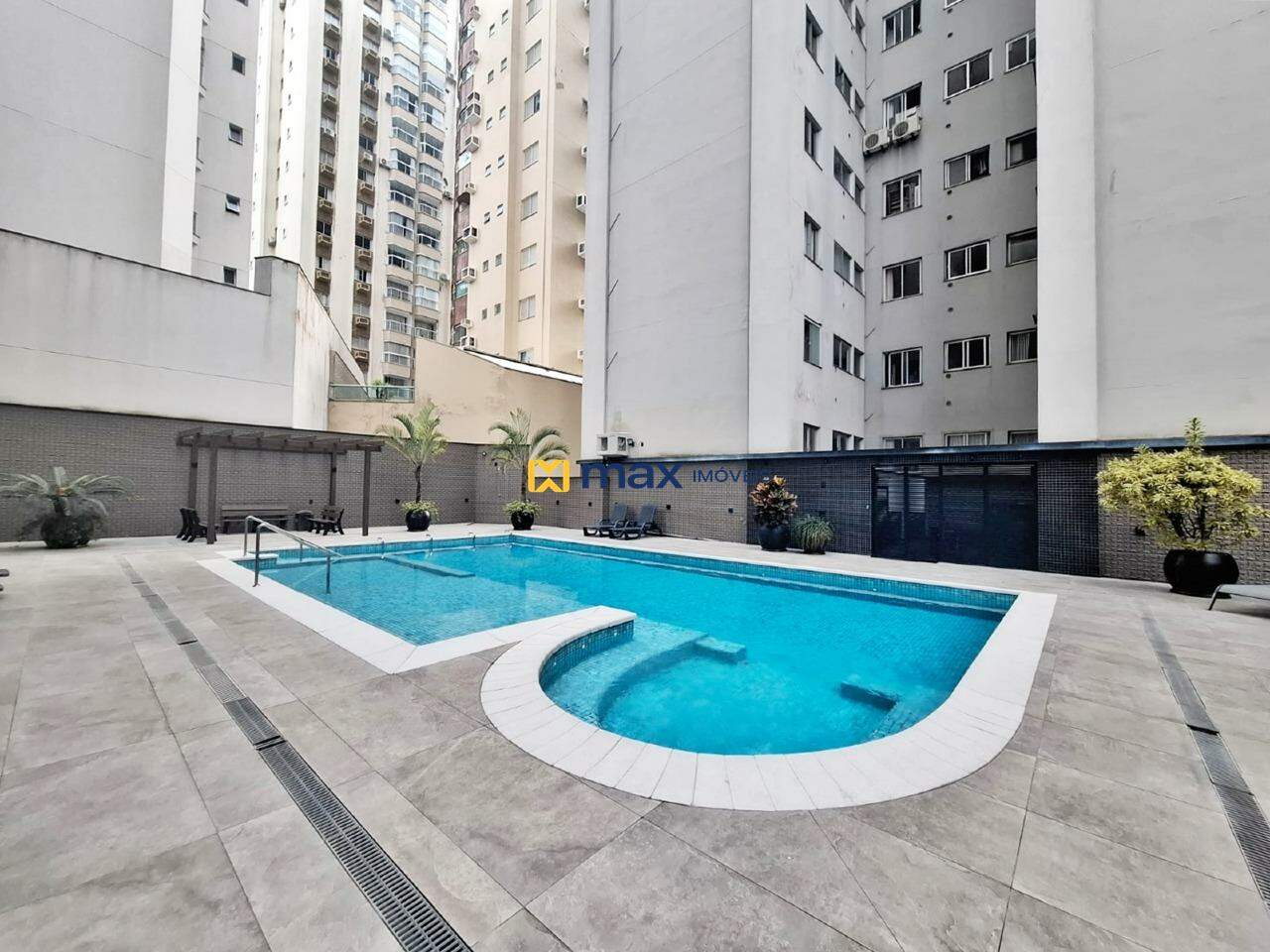 Piscina aquecida adulto e infantil