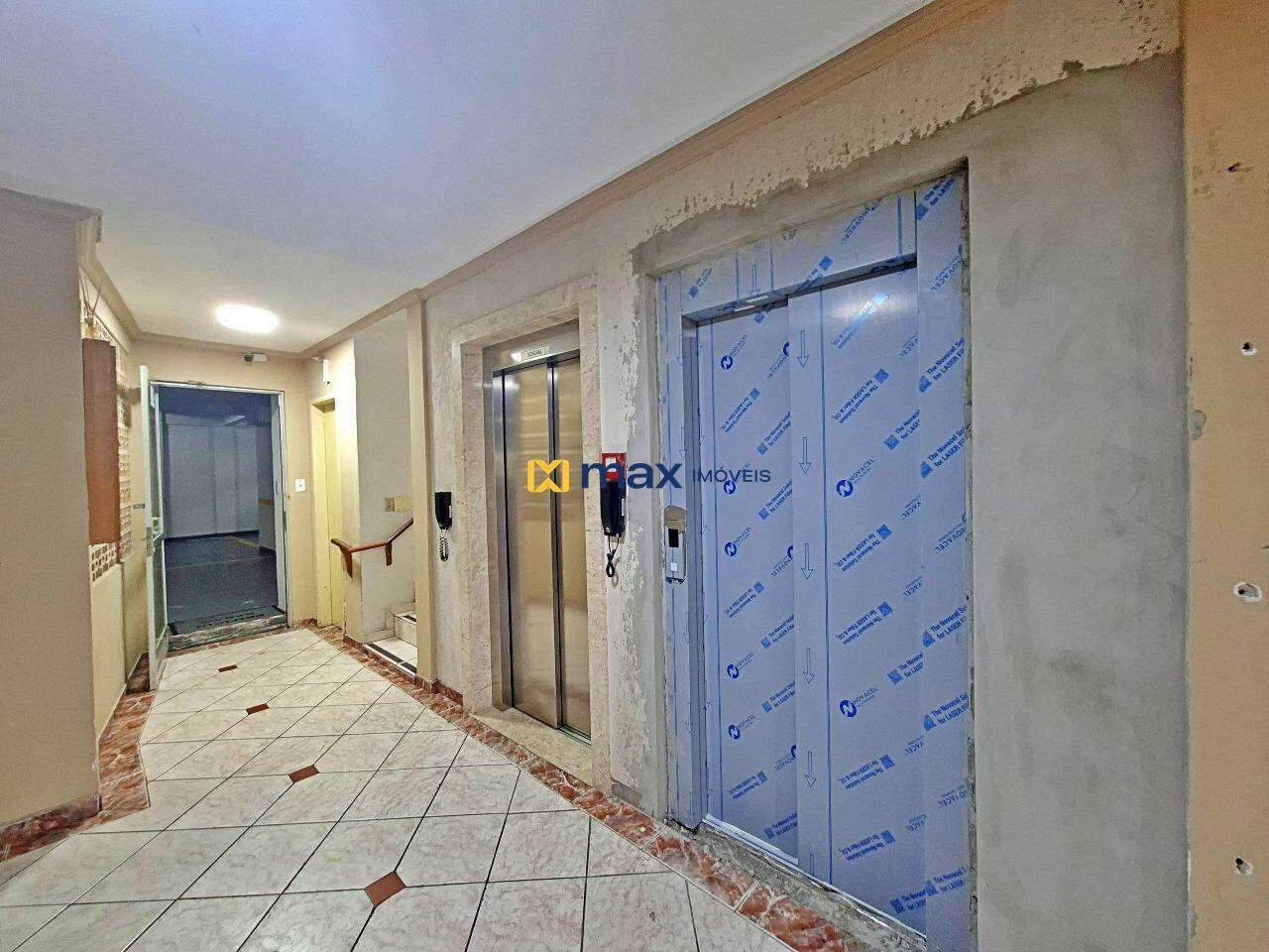 Elevadores/estacionamento