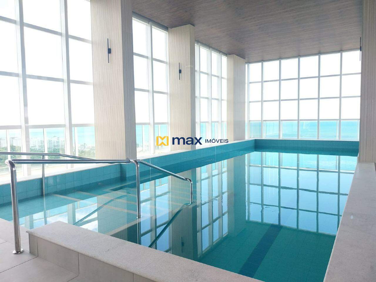 Piscina aquecida no rooftop