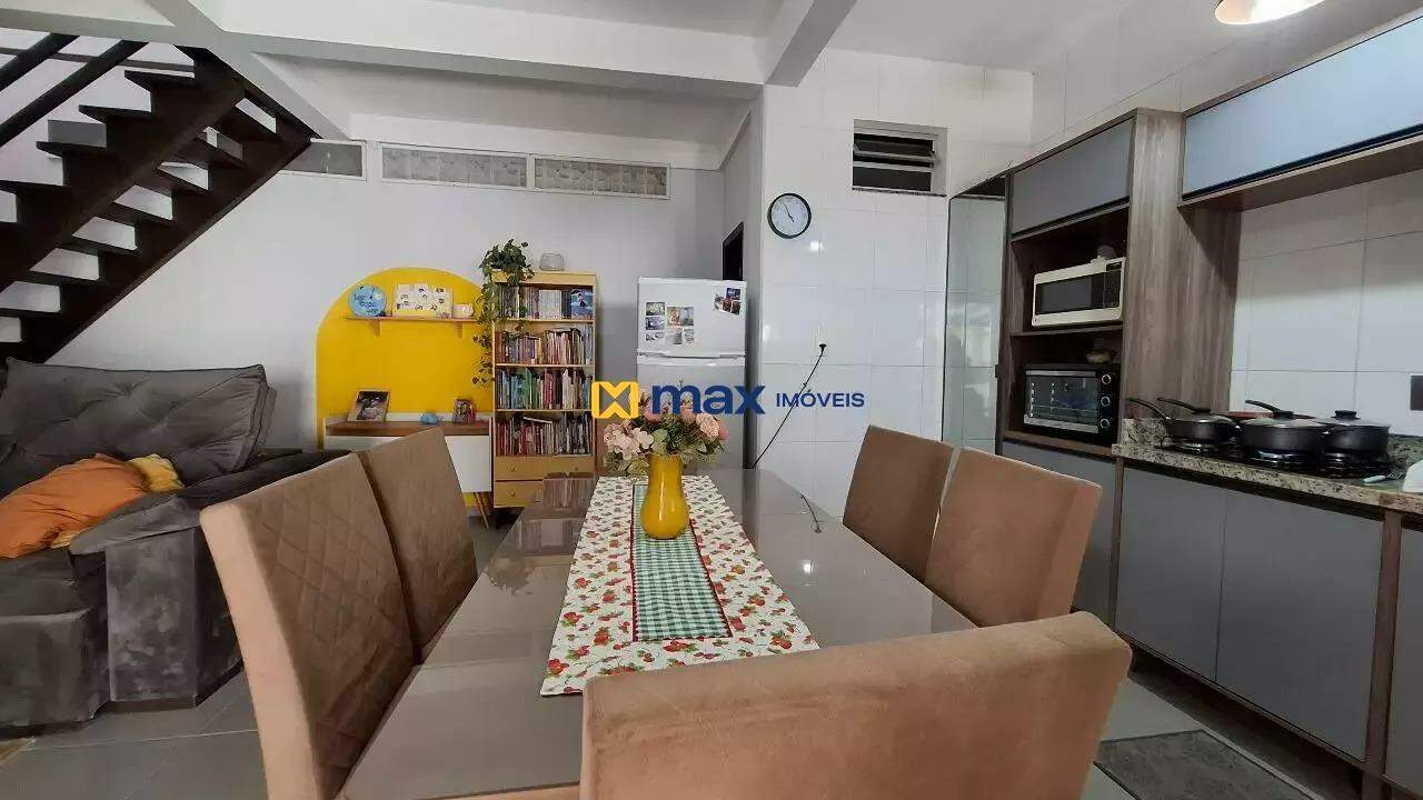 Prédio Comercial à venda no São Vicente: Living integrado