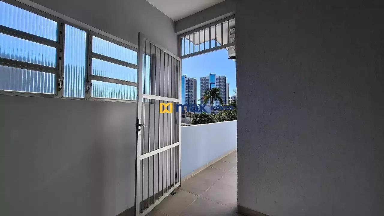 Prédio Comercial à venda no São Vicente: Entrada