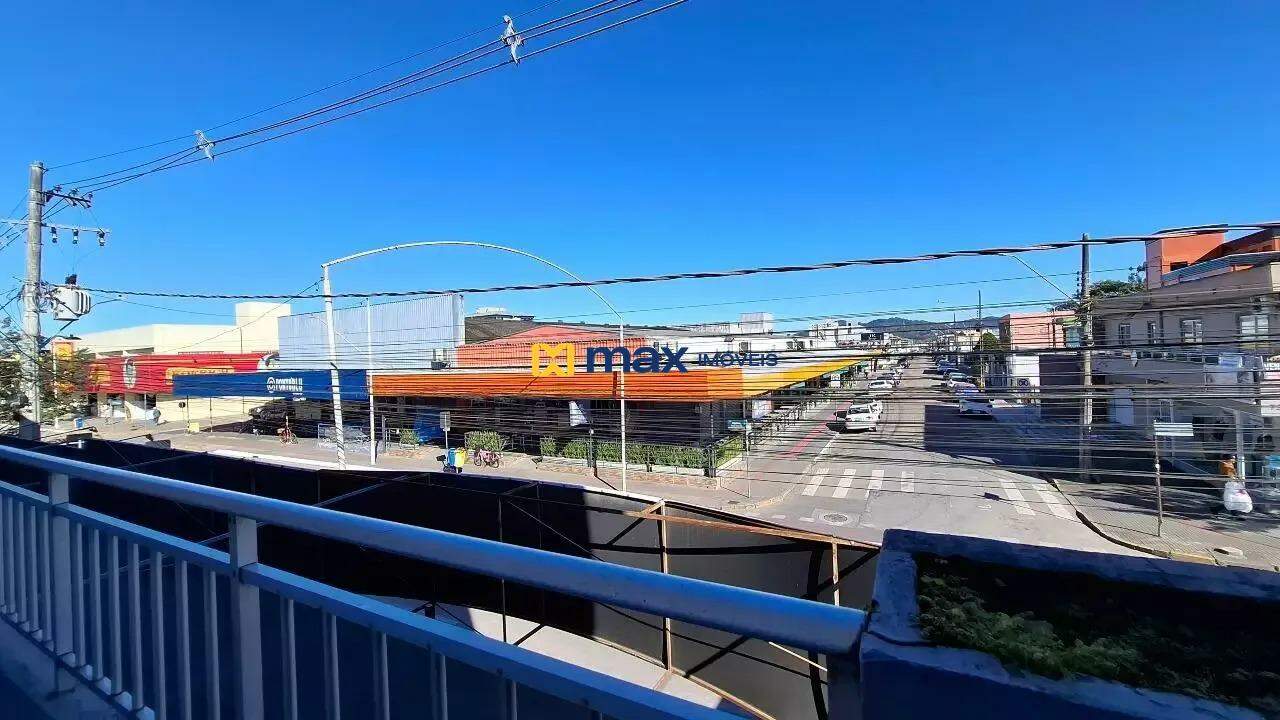 Prédio Comercial à venda no São Vicente: Sacada