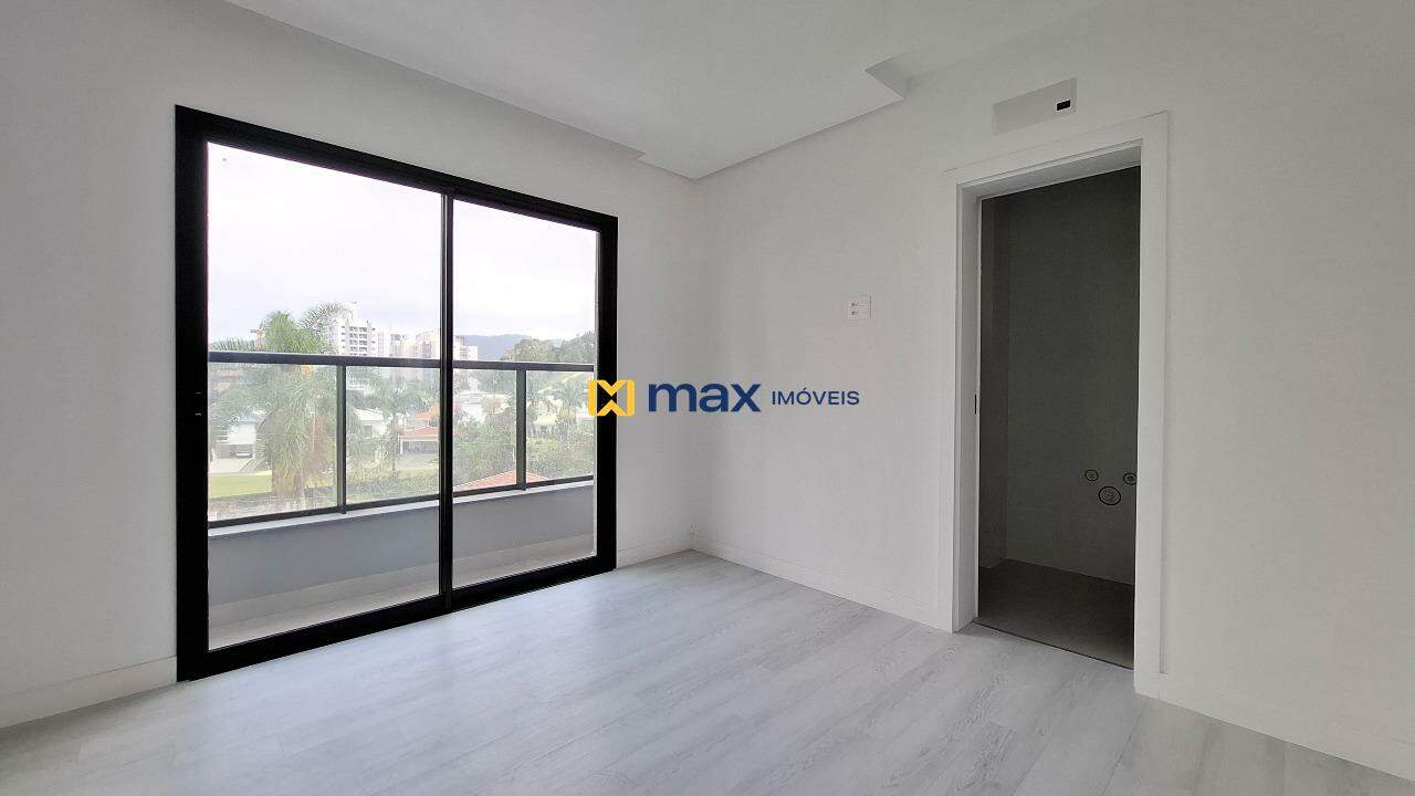 Apartamento à venda no Praia Brava: Suíte