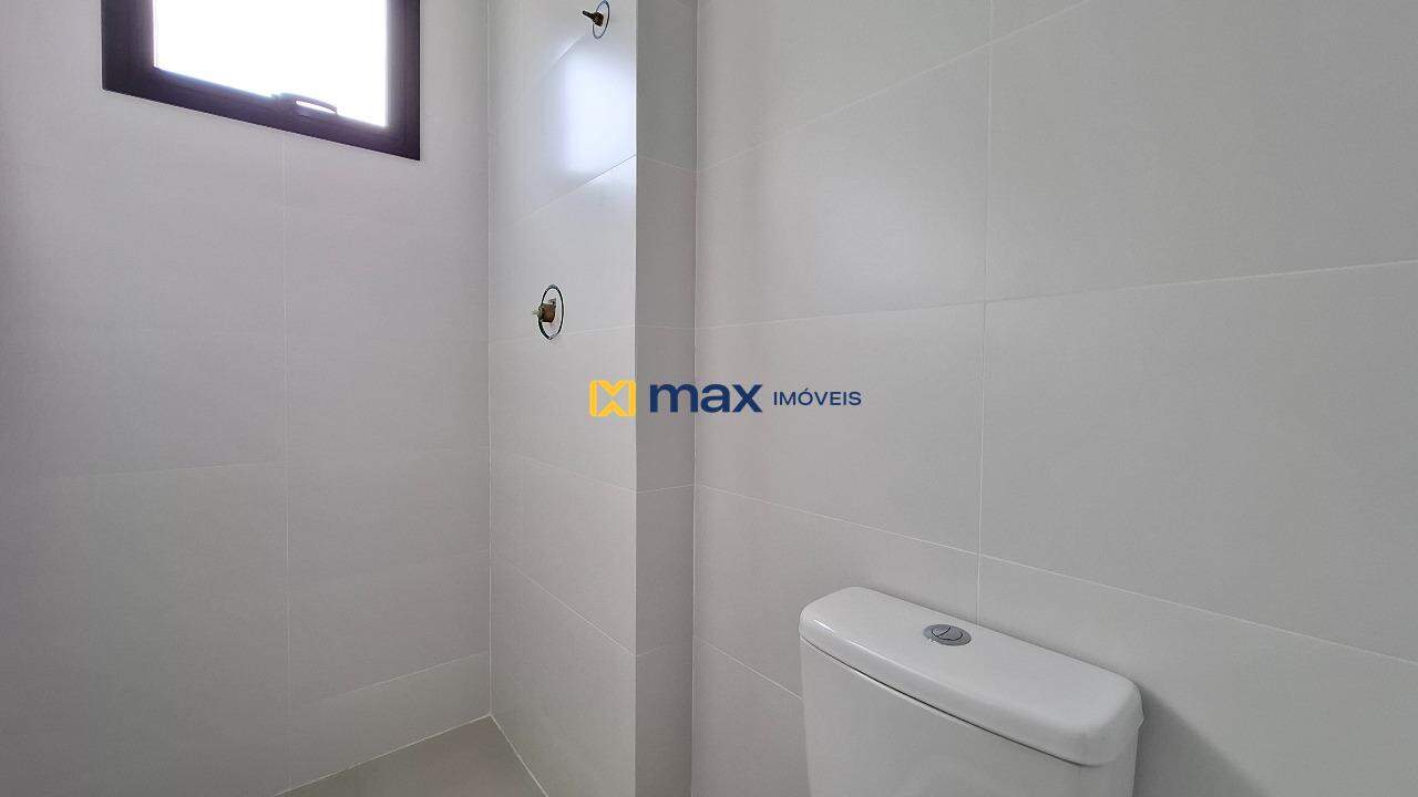 Apartamento à venda no Praia Brava: Banheiro demi-suíte