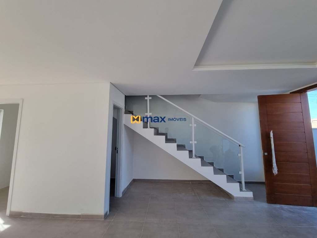 Casa à venda no Meia Praia: 