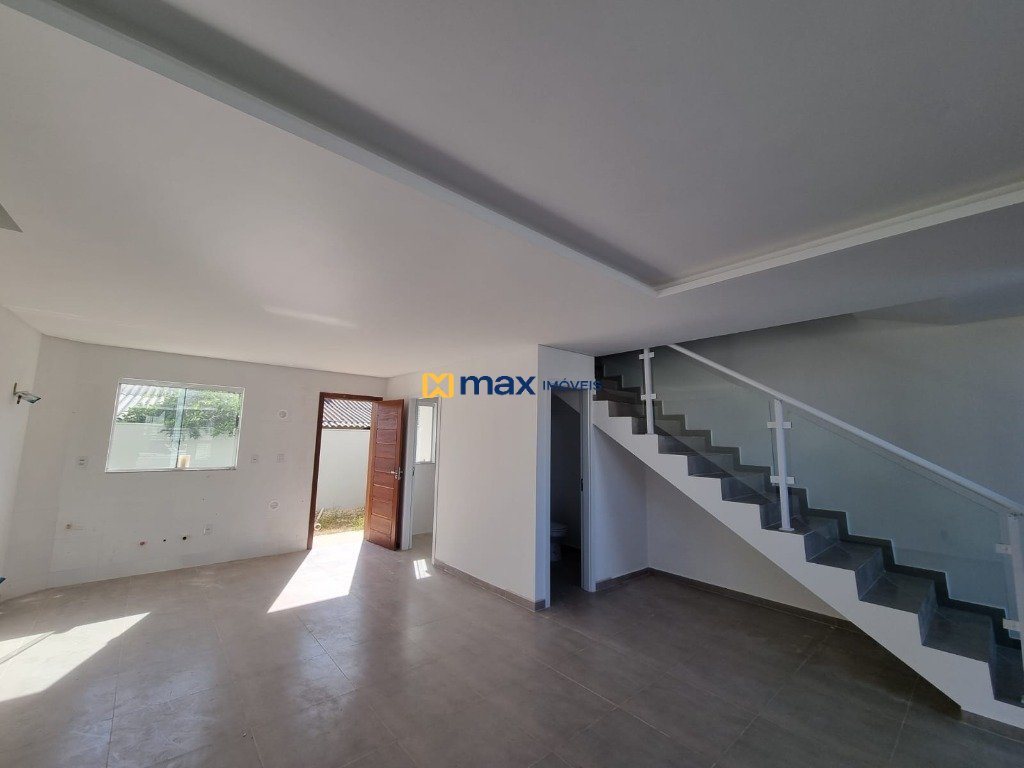 Casa à venda no Meia Praia: 