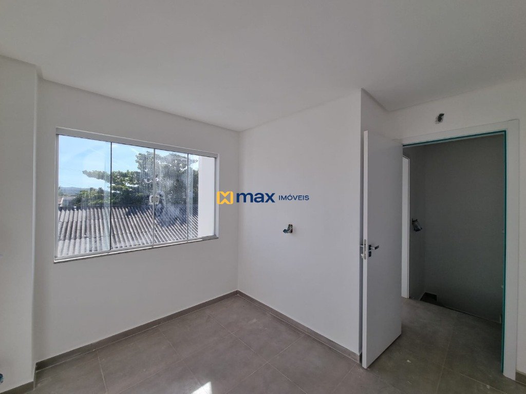 Casa à venda no Meia Praia: Dormitório 1