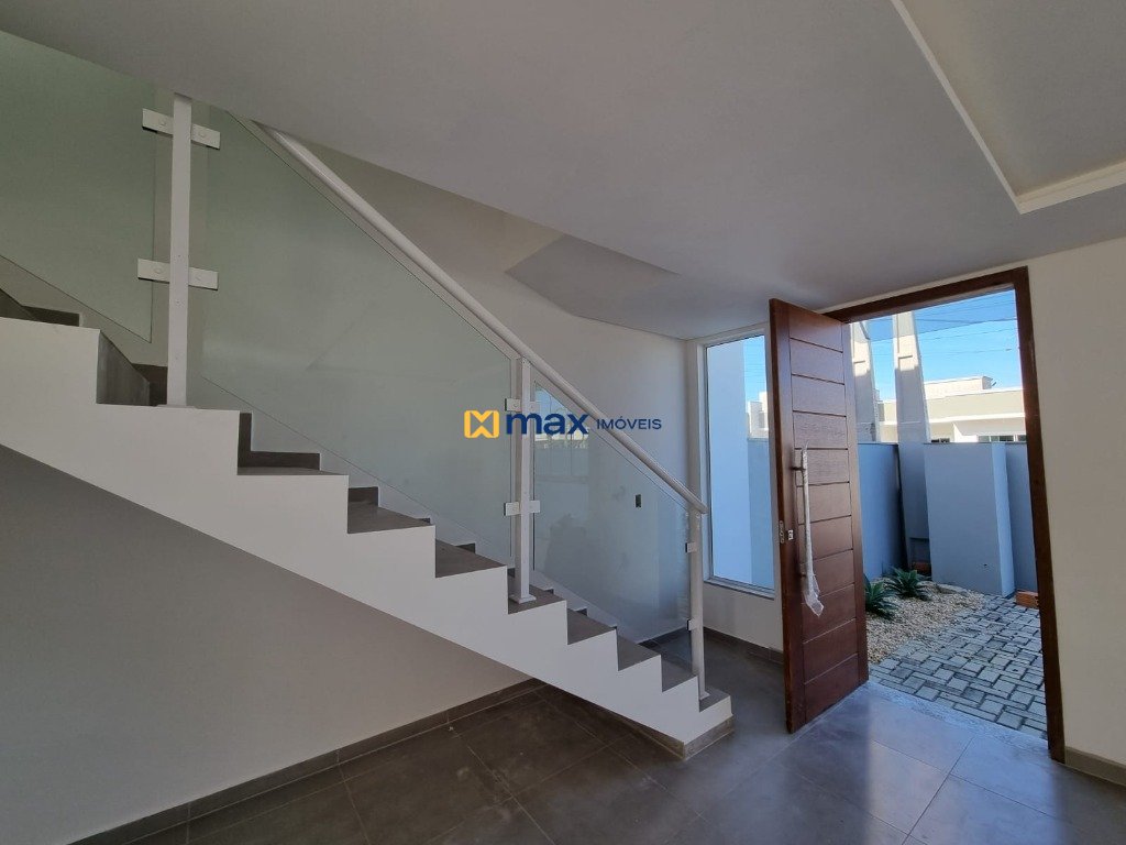 Casa à venda no Meia Praia: 