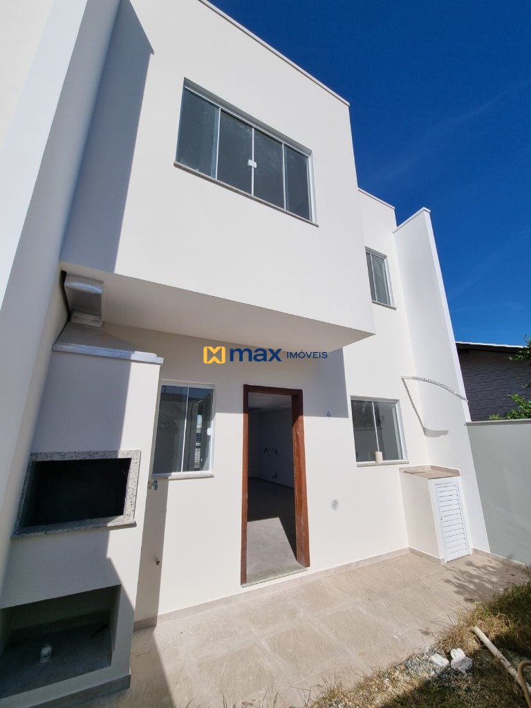 Casa à venda no Meia Praia: 