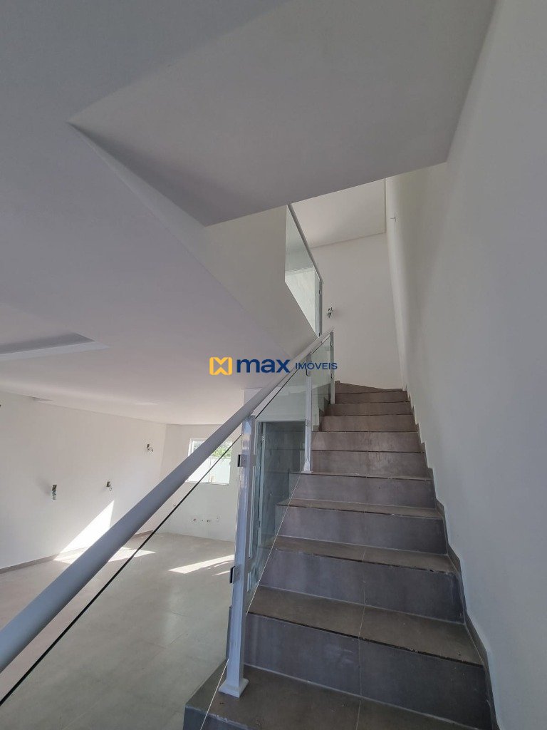 Casa à venda no Meia Praia: 