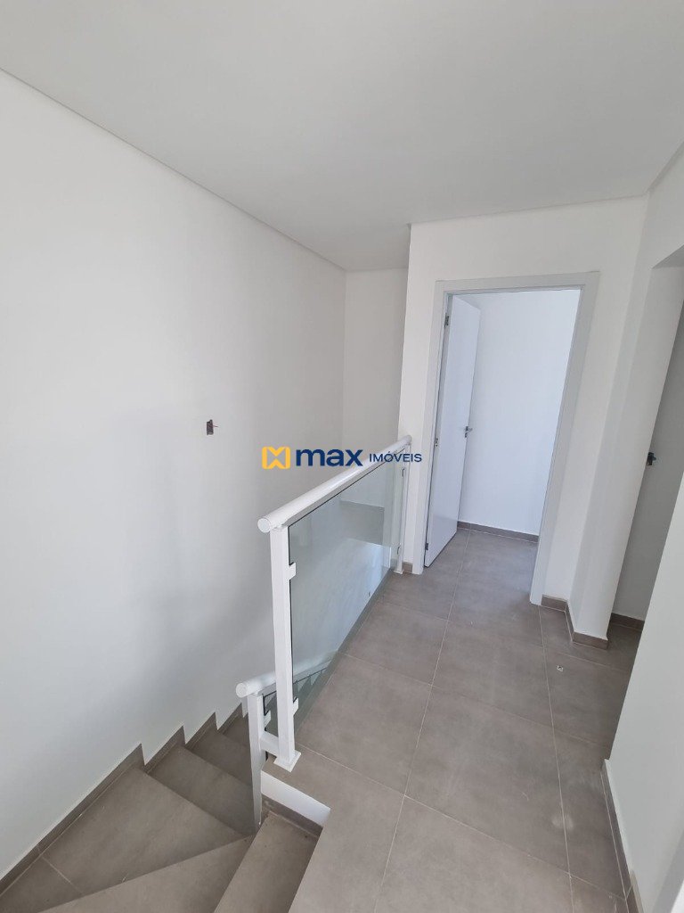 Casa à venda no Meia Praia: 