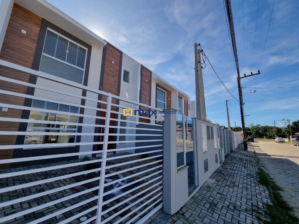 Casa à venda no Meia Praia: 