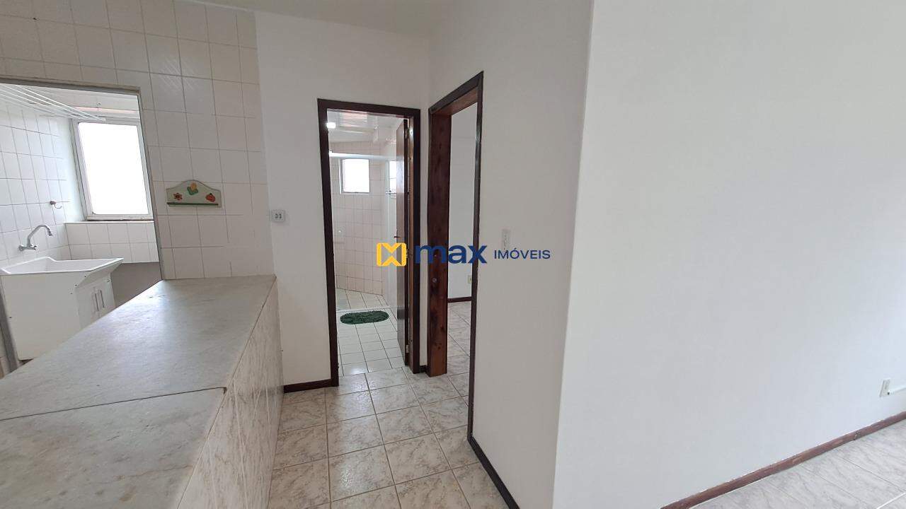 Apartamento para aluguel no Centro: Hall dos Quarto