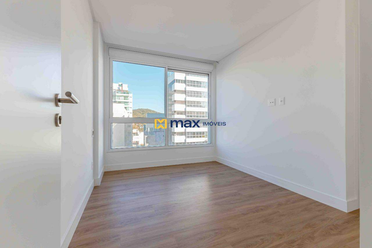 Apartamento à venda no Praia Brava: Suíte 1