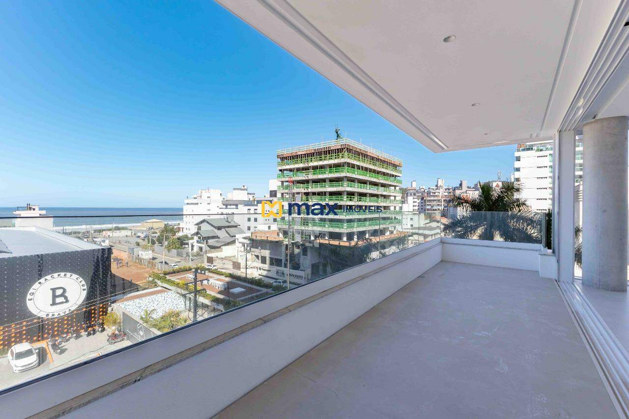 Apartamento à venda no Praia Brava: Sacada com churrasqueira