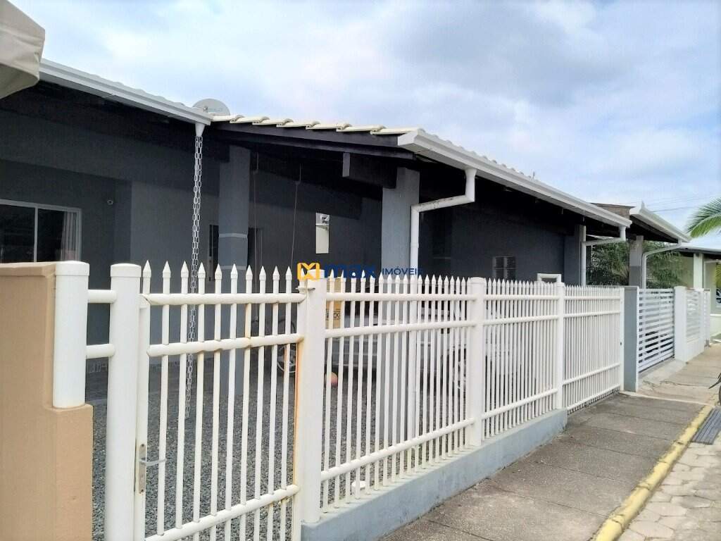 Casa à venda no Itaipava: Fachada