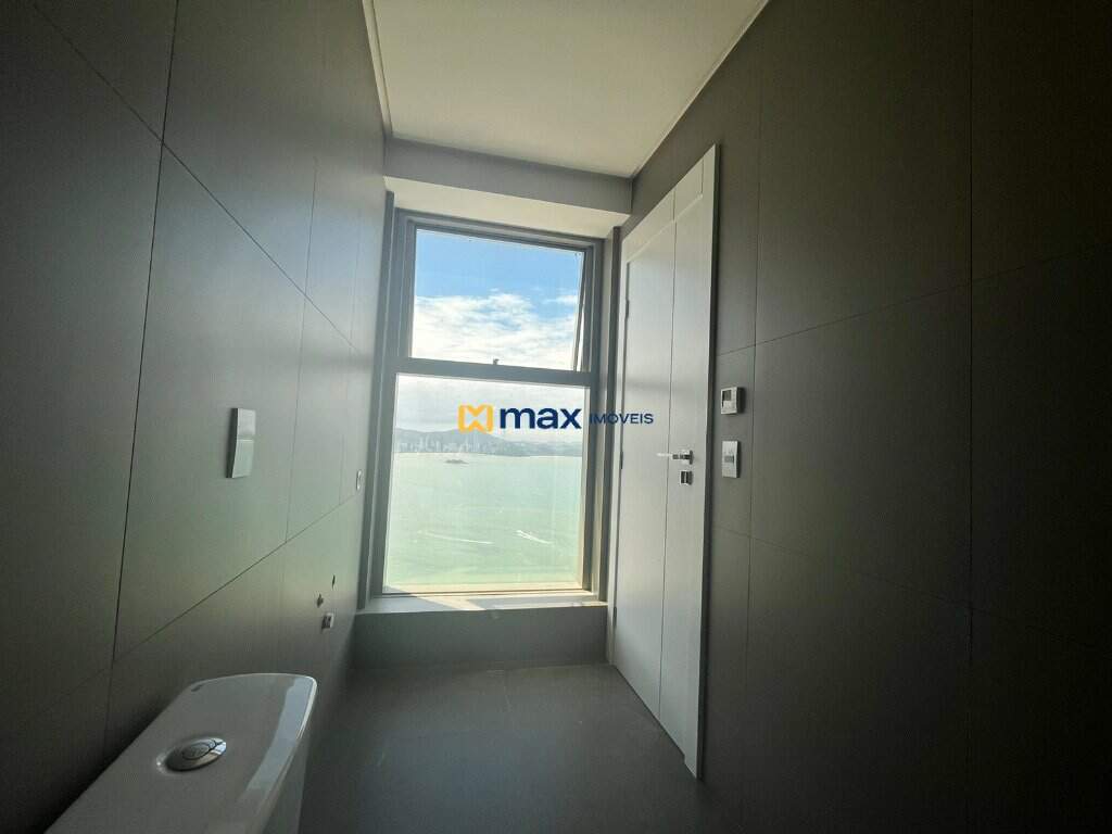 Apartamento à venda no Centro: BANHEIRO SUÍTE 1