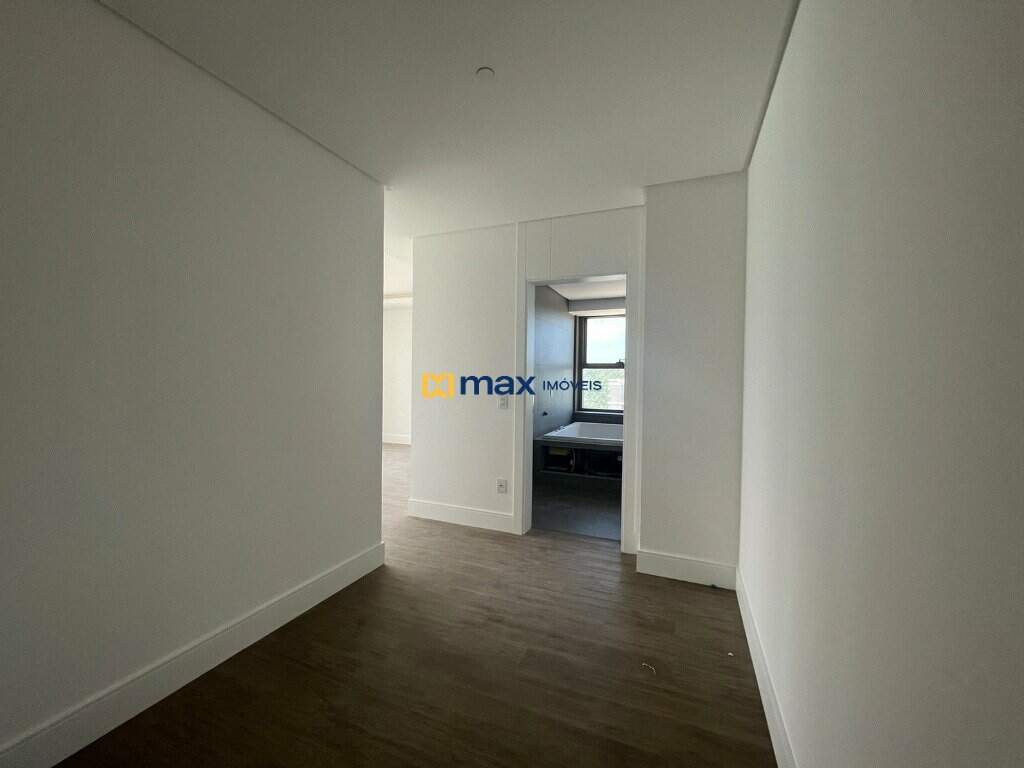 Apartamento à venda no Centro: SUÍTE MASTER