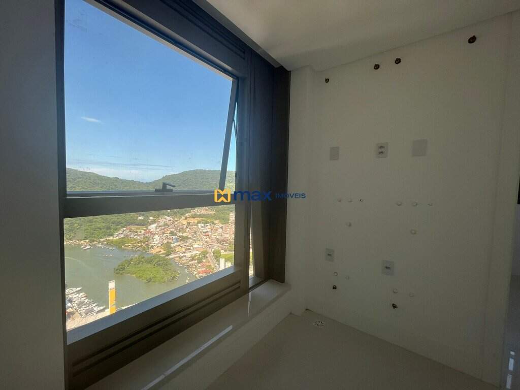 Apartamento à venda no Centro: ÁREA DE SERVIÇO
