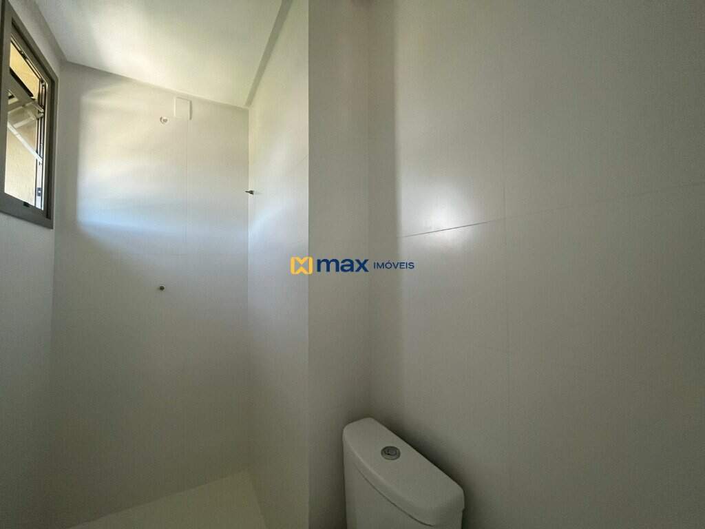 Apartamento à venda no Centro: DEPENDENCIA DE EMPREGADA