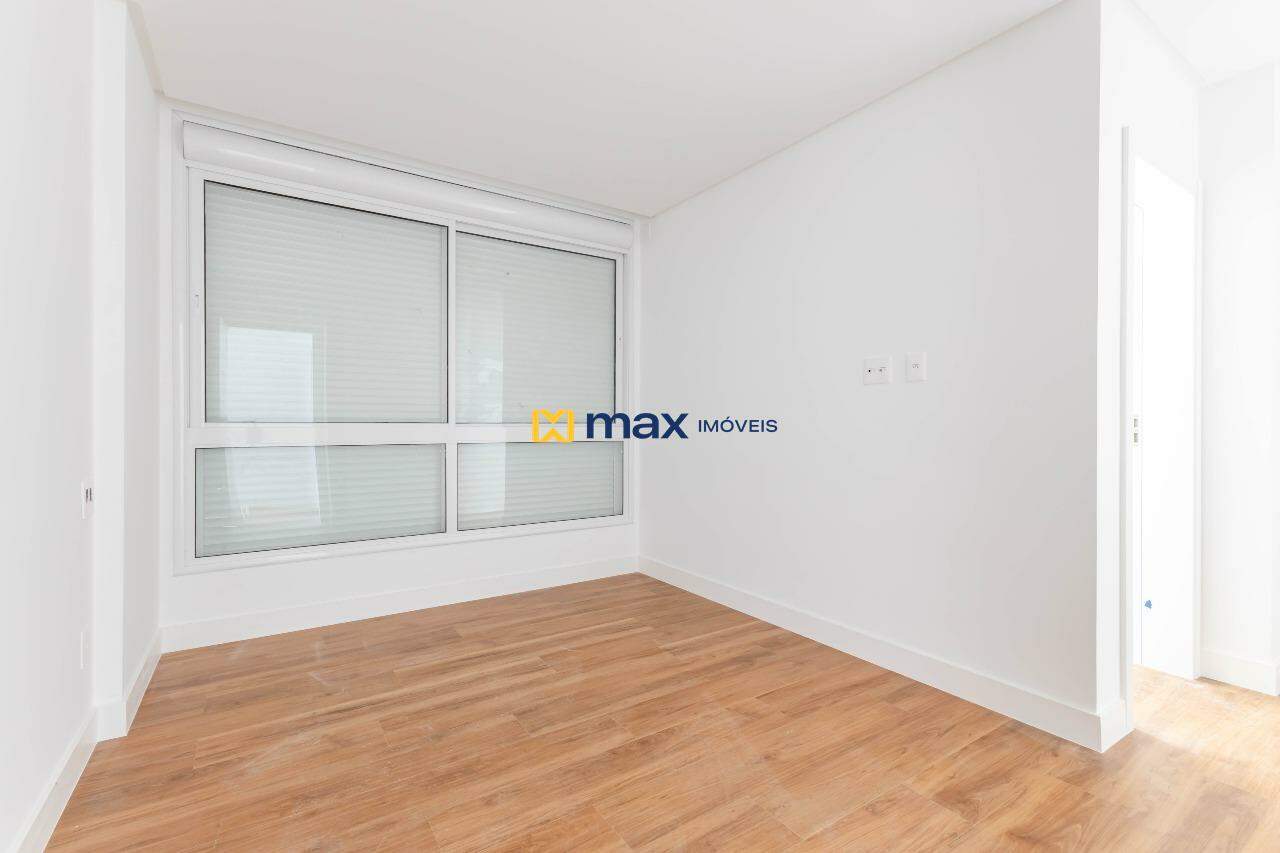 Apartamento à venda no Praia Brava: Suíte 3