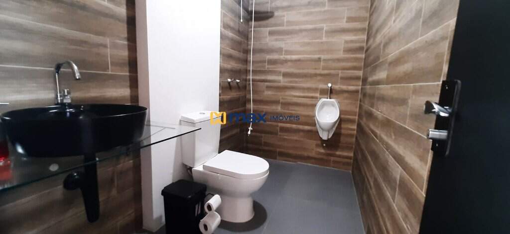 Casa à venda no Santa Regina: Banheiro social