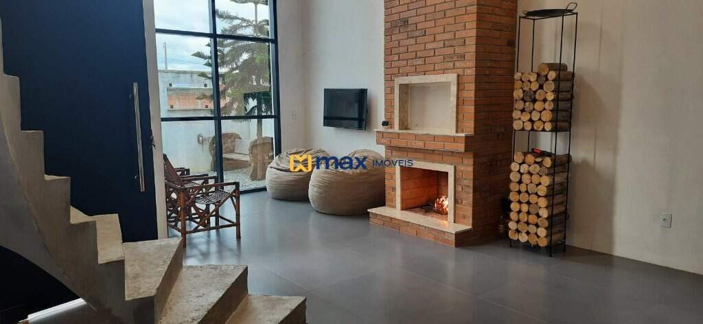 Casa à venda no Santa Regina: Sala de estar e jantar