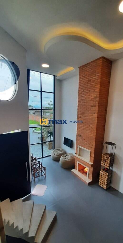Casa à venda no Santa Regina: Sala de estar e jantar