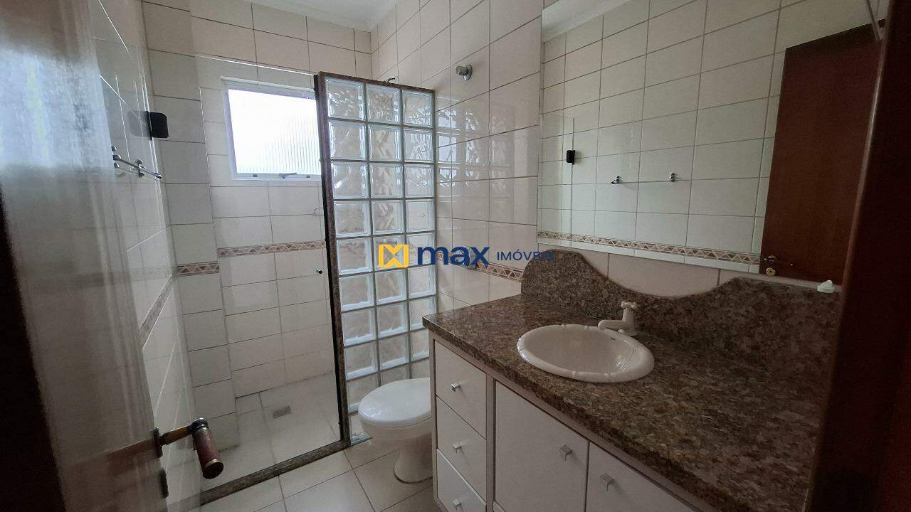 Apartamento para aluguel no Centro: Banheiro Suíte