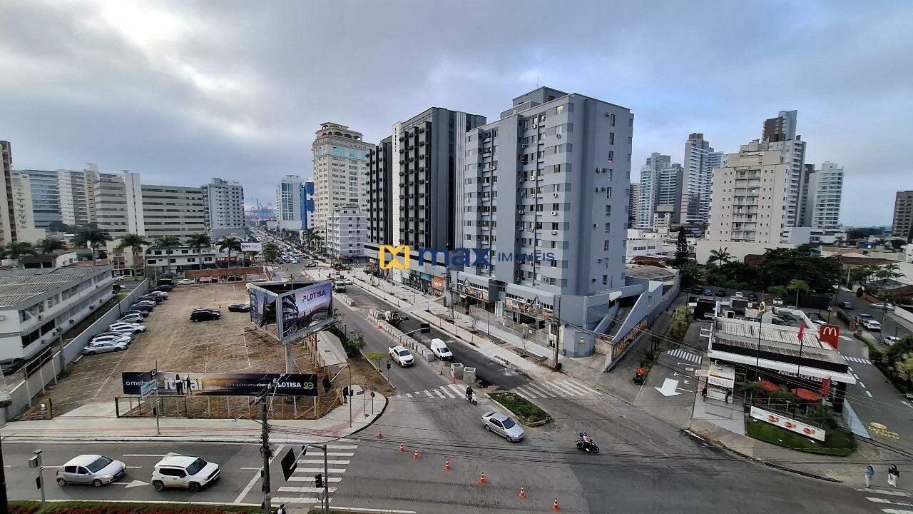 Apartamento para aluguel no Centro: Vista Sacada