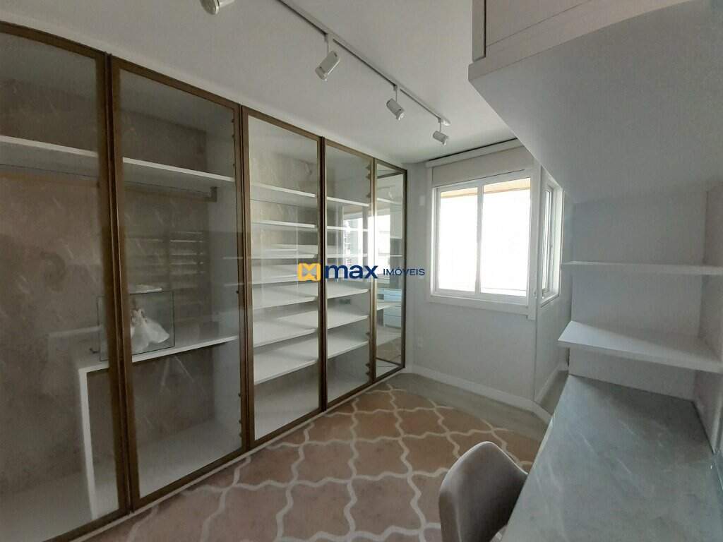 Apartamento à venda no Fazenda: Closet 01
