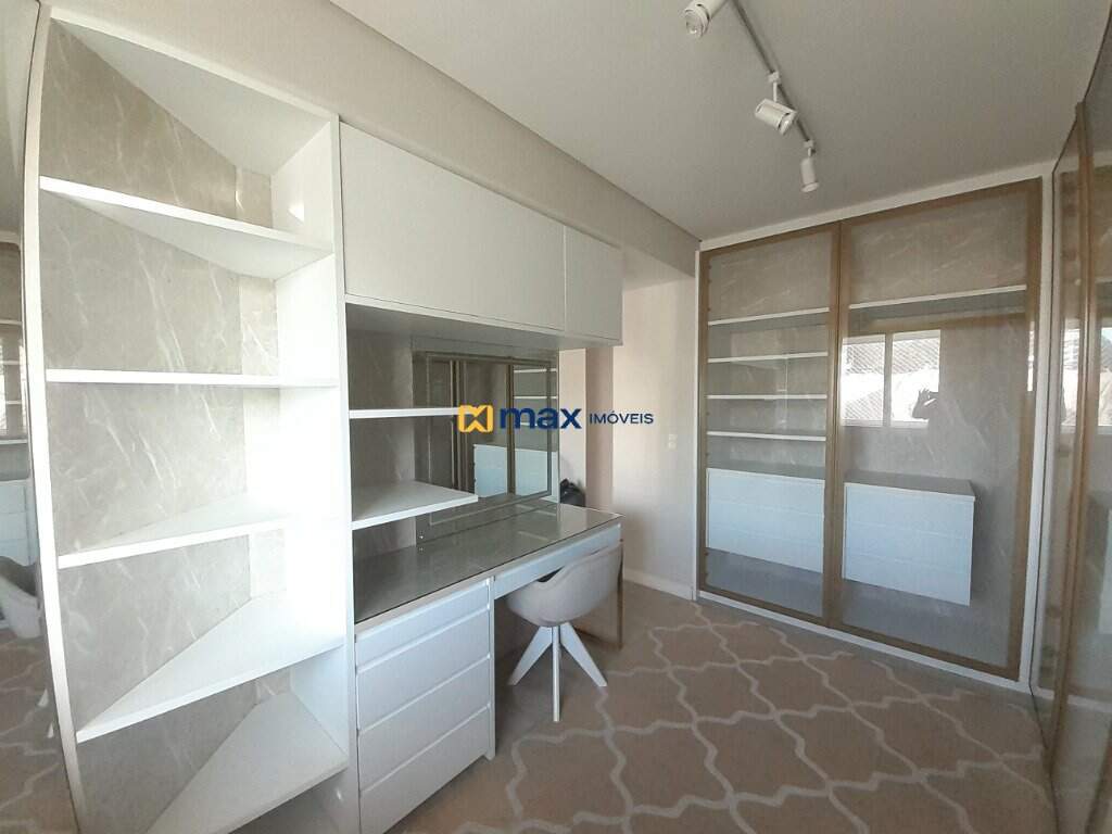 Apartamento à venda no Fazenda: Closet 01