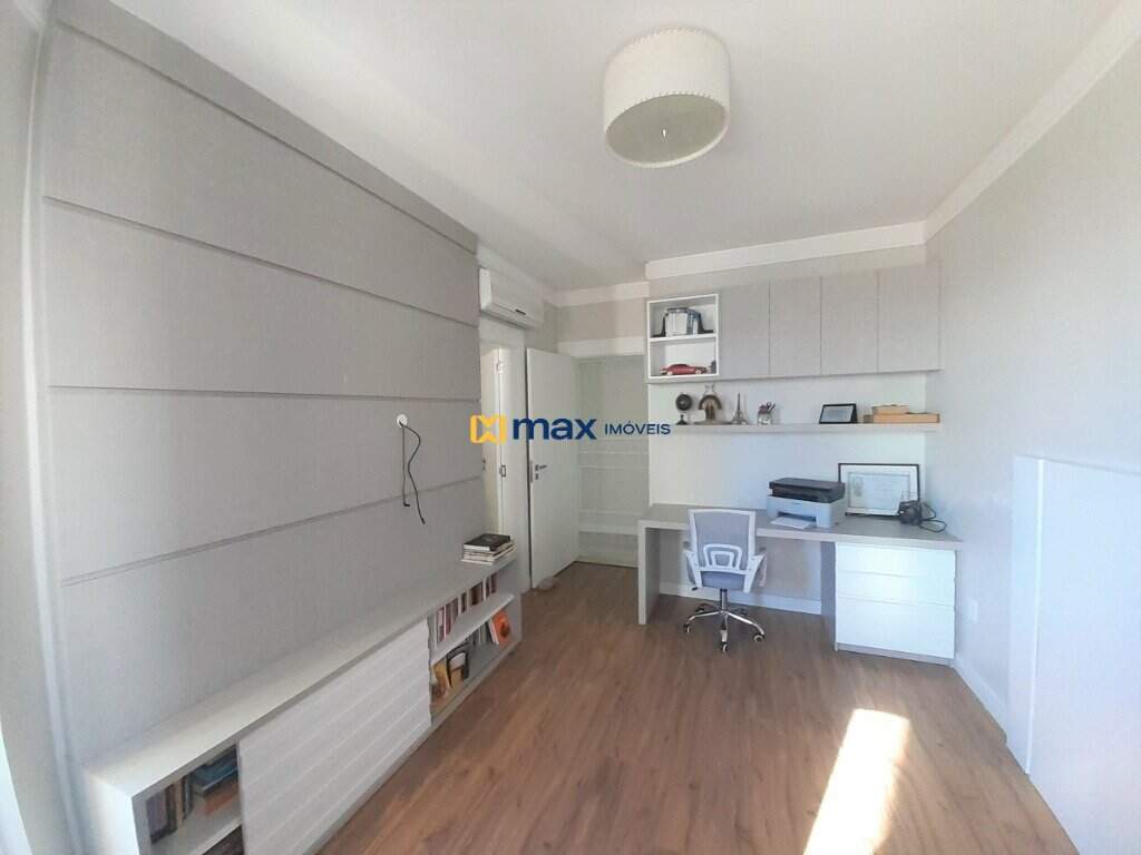 Apartamento à venda no Fazenda: Suíte 01