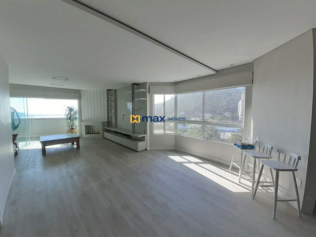 Apartamento à venda no Fazenda: Living Integrado