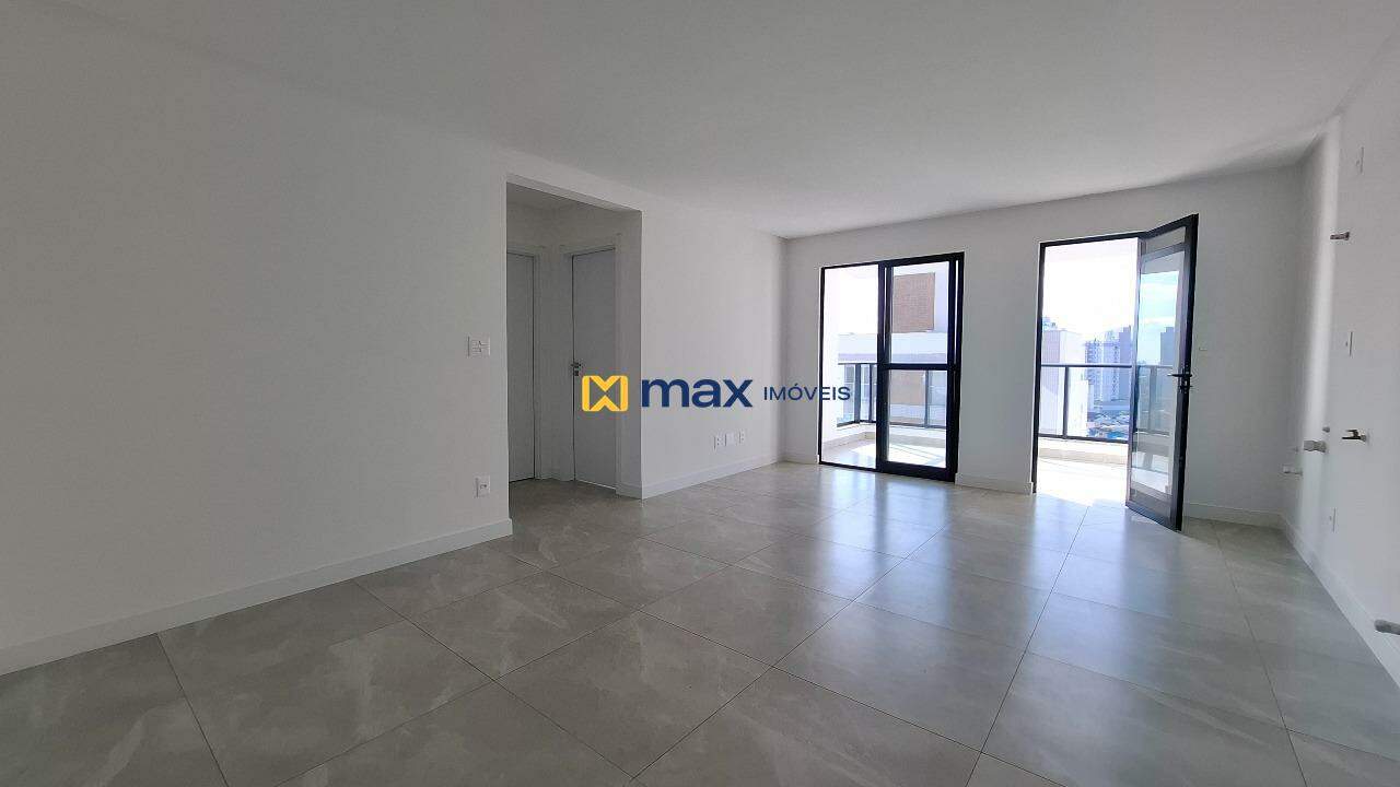Apartamento à venda no Vila Operária: Living integrado