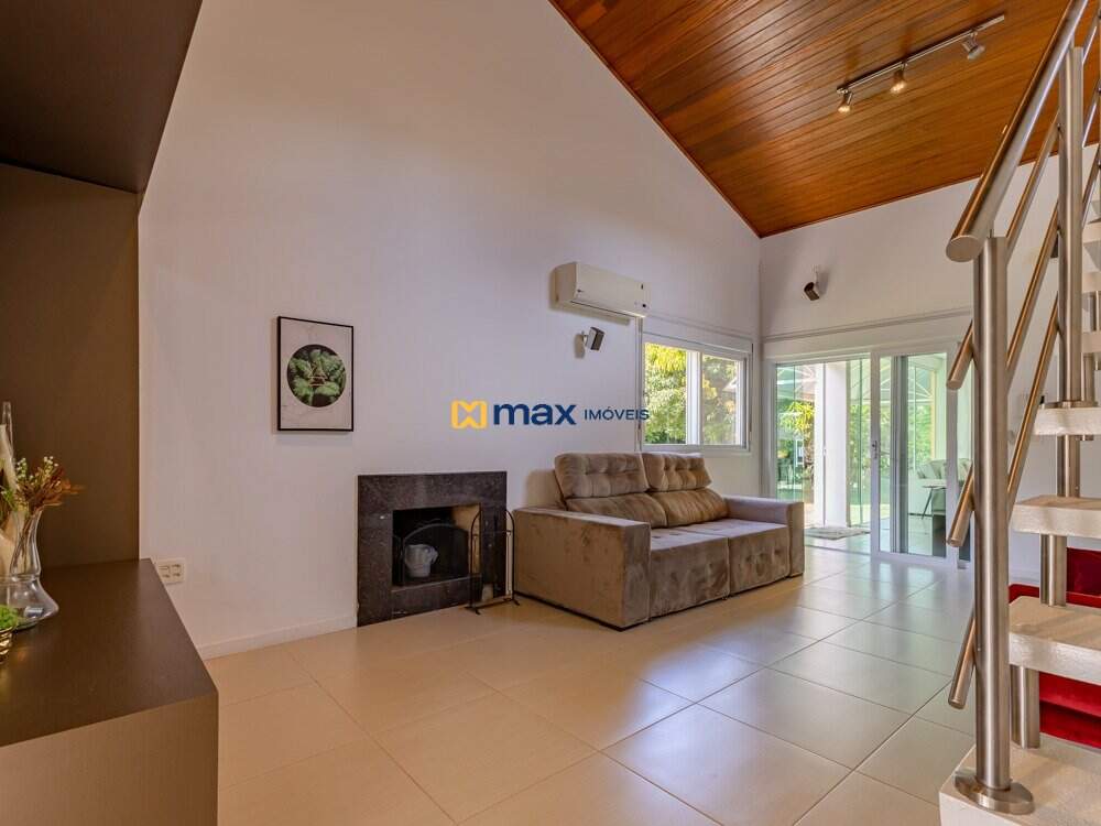 Casa à venda no Praia dos Amores: Entrada