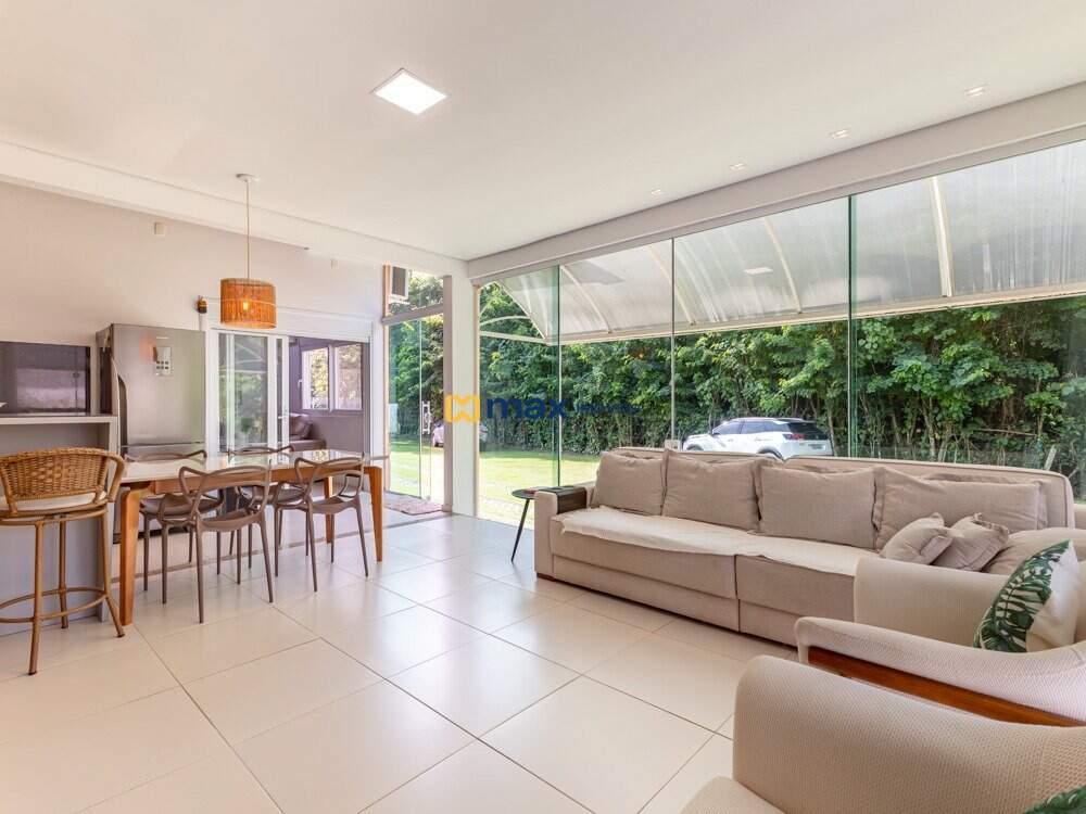 Casa à venda no Praia dos Amores: Living integrado