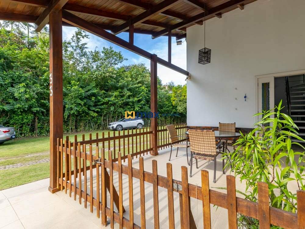 Casa à venda no Praia dos Amores: Entrada