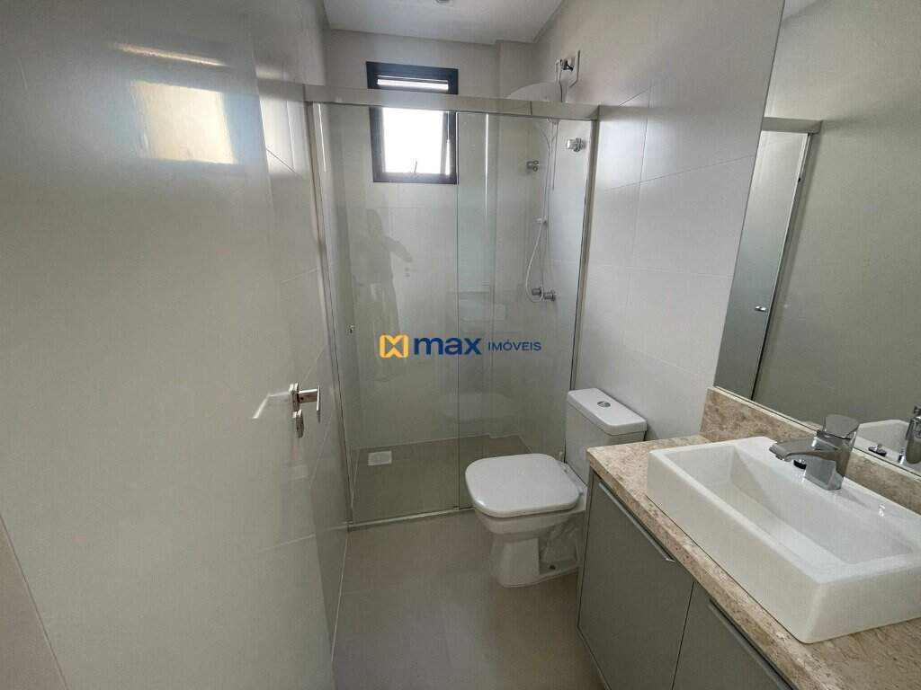 Apartamento à venda no Praia Brava: Banheiro social