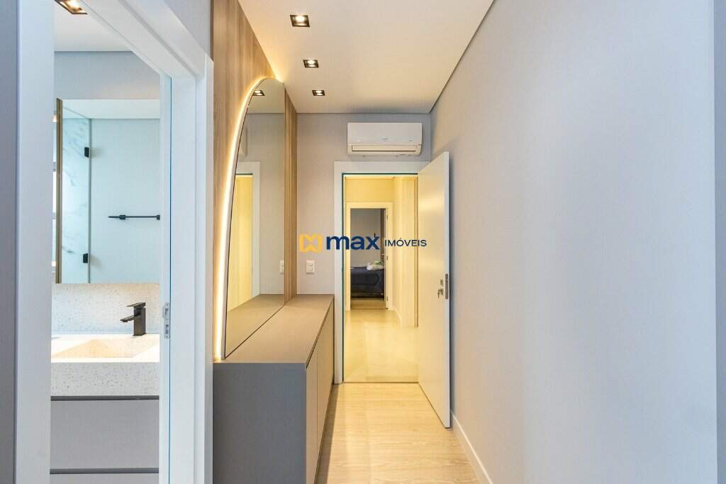 Apartamento à venda no Pioneiros: 