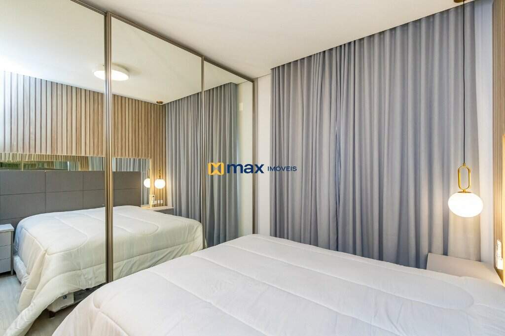 Apartamento à venda no Pioneiros: 