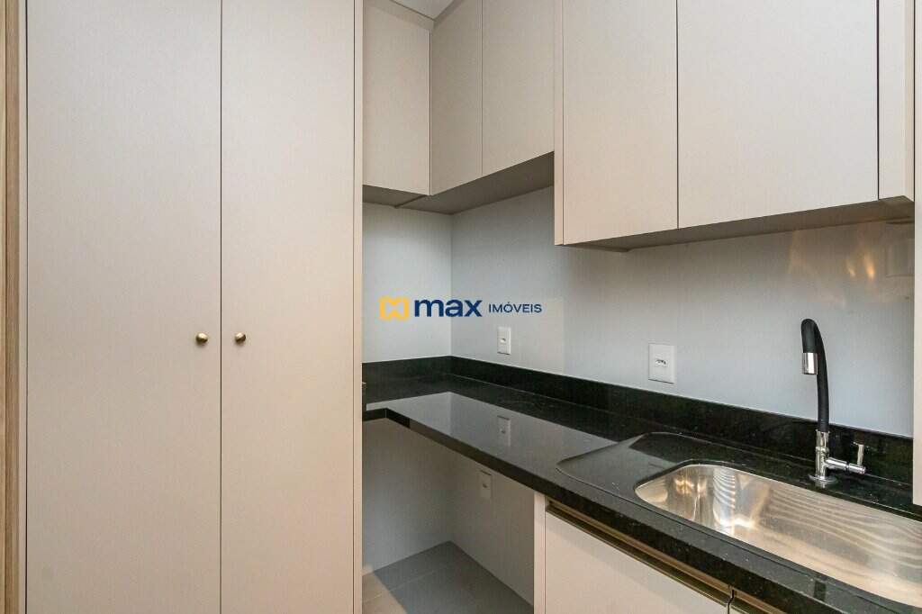 Apartamento à venda no Pioneiros: 