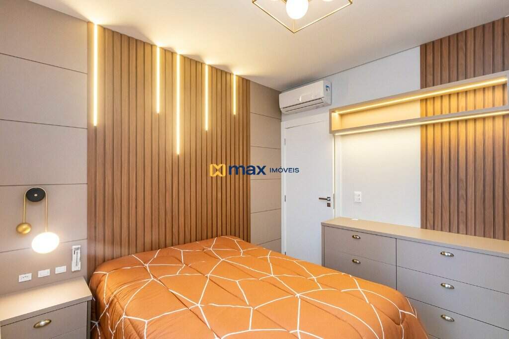 Apartamento à venda no Pioneiros: 