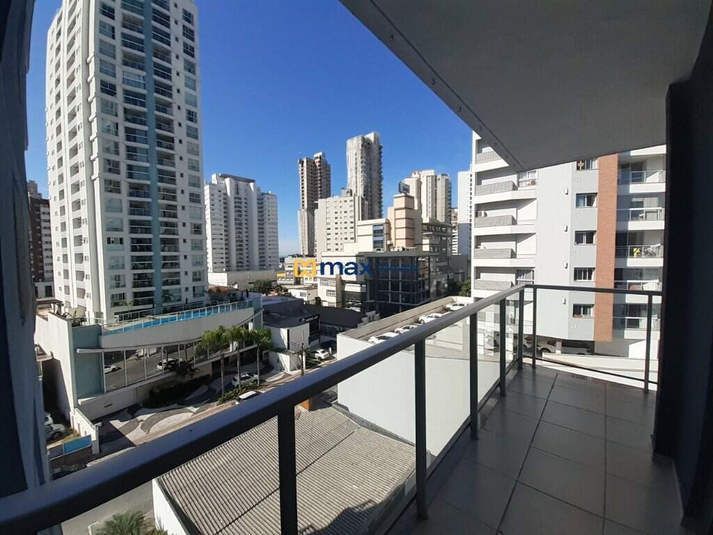 Apartamento à venda no Centro: Sacada