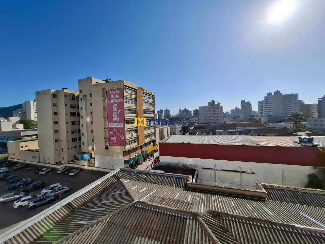Sala à venda no Centro: Vista