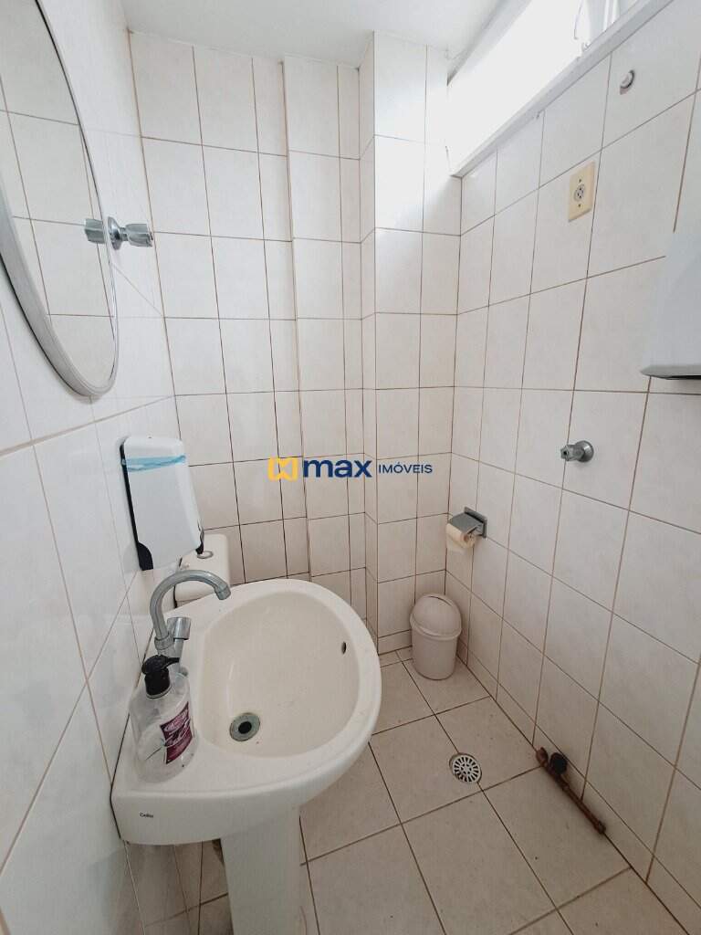 Sala à venda no Centro: Banheiro