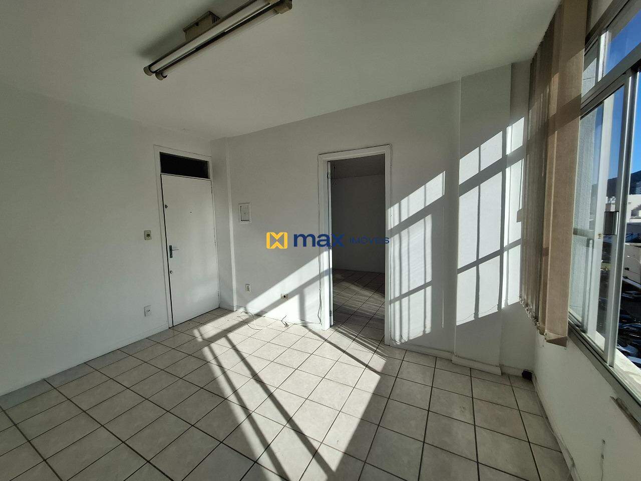 Sala à venda no Centro: Sala