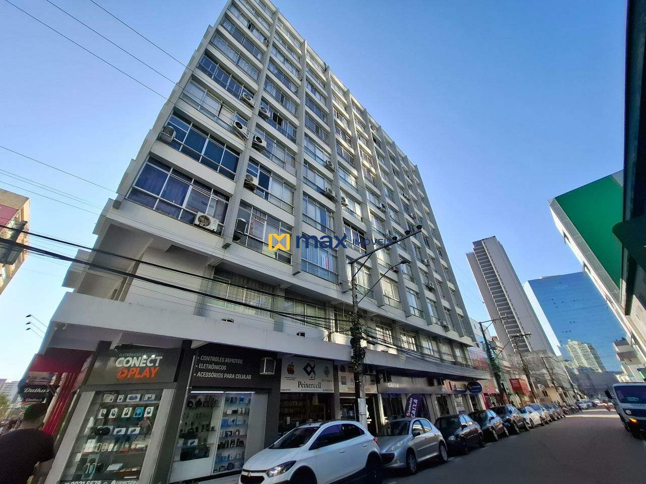 Sala à venda no Centro: Fachada